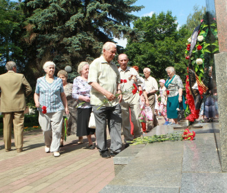 В День памяти и скорби состоялся митинг у памятника погибшим заводчанам